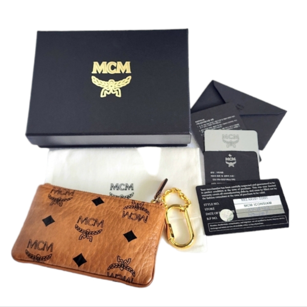 ✨️MCM MONOGRAM KEY POUCH IN VISETOS - Picture 15 of 15